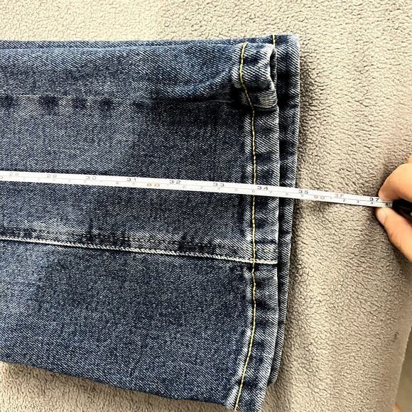 Michael Kors Cropped Flare High Rise Slim Through Hip & Thigh Jeans Size 8 - Picture 10 of 10